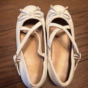 Sam & Libby White Dress Shoes with Bow